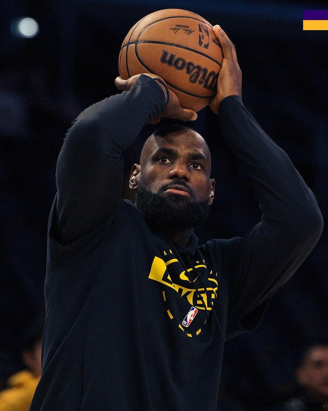 火箭vs湖人杜兰特火线复出 强势开场结果被打成三英战吕布了这乐邦詹士 斯玛特 肯