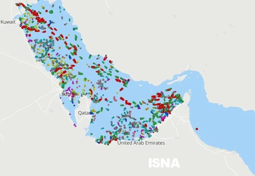 伊朗现在给世界各国出了一个难题，那就是对霍尔木兹海峡的封锁，使得这里的船只聚集在