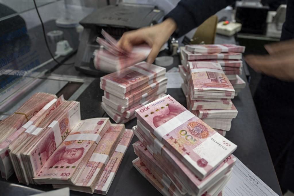 就在特朗普抵达中国的当天，美国 30 年期国债收益率猛然飙升并突破 5% 关口，