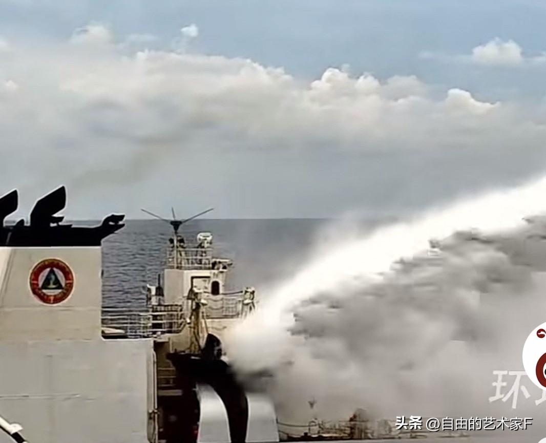 美航母压阵！菲船围着中国海警“绕圈”，不试出中国底线不罢休？


七月下旬南海局