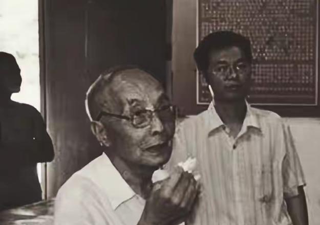 1951年，渣滓洞的看守黄茂才被判处死刑，行刑当天，黄茂才突然大喊："别杀我！我