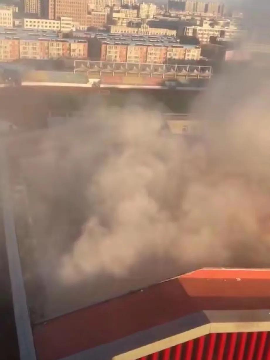 白城滑冰馆坍塌：许可背后的惊变

11 月 18 日，一则令人震惊的消息在网络上