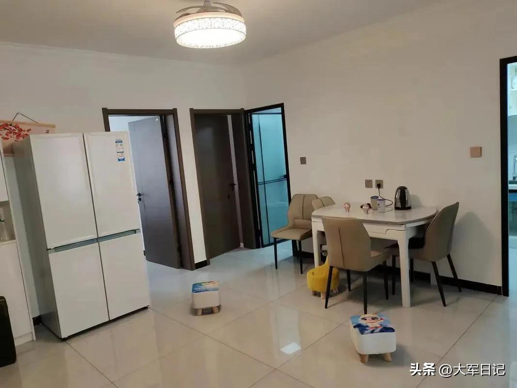 现在有很多农村人以为进城买了房，就洋洋自得的说自己全家都成了城里人了
 
其实啊