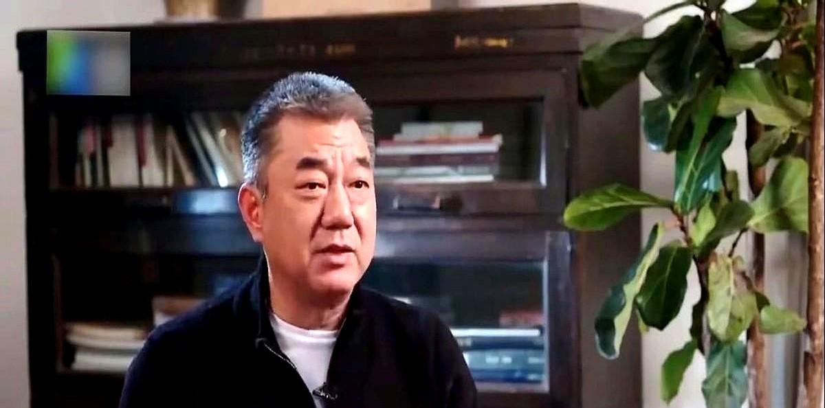 一个演员，演完彭德怀元帅，他亲爹，

那个参加过抗美援朝的亲爹，当面说他演的什么