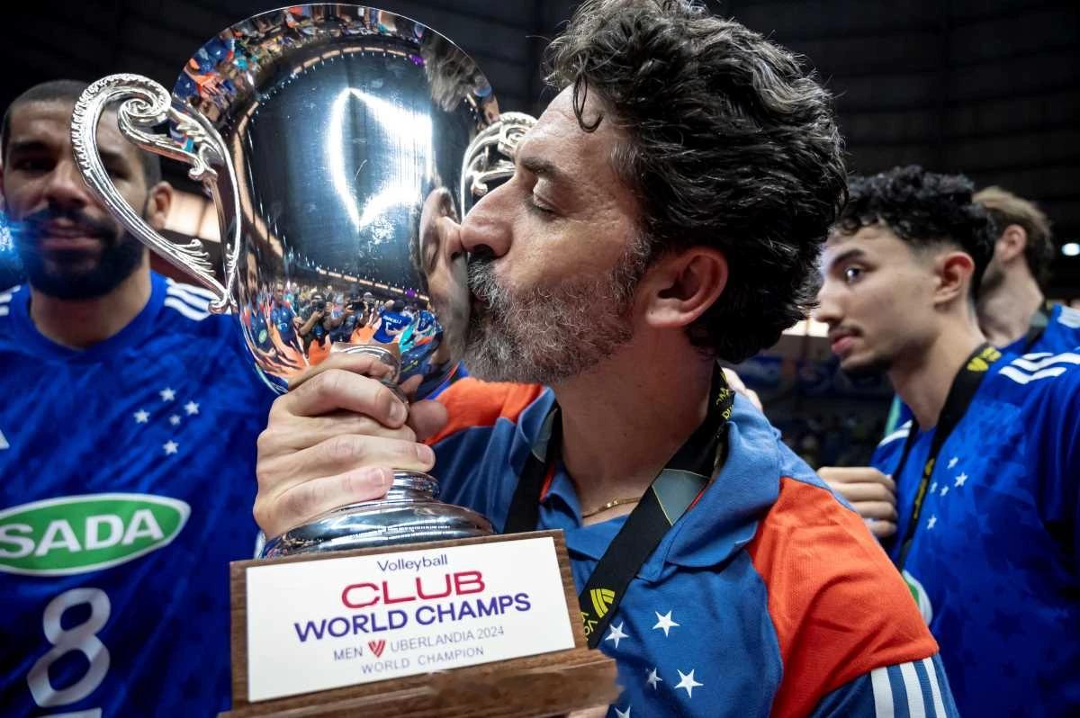 【世俱杯冠军奖金为20万美元】 据巴西媒体报道，2025年男排/女排世俱杯奖金分