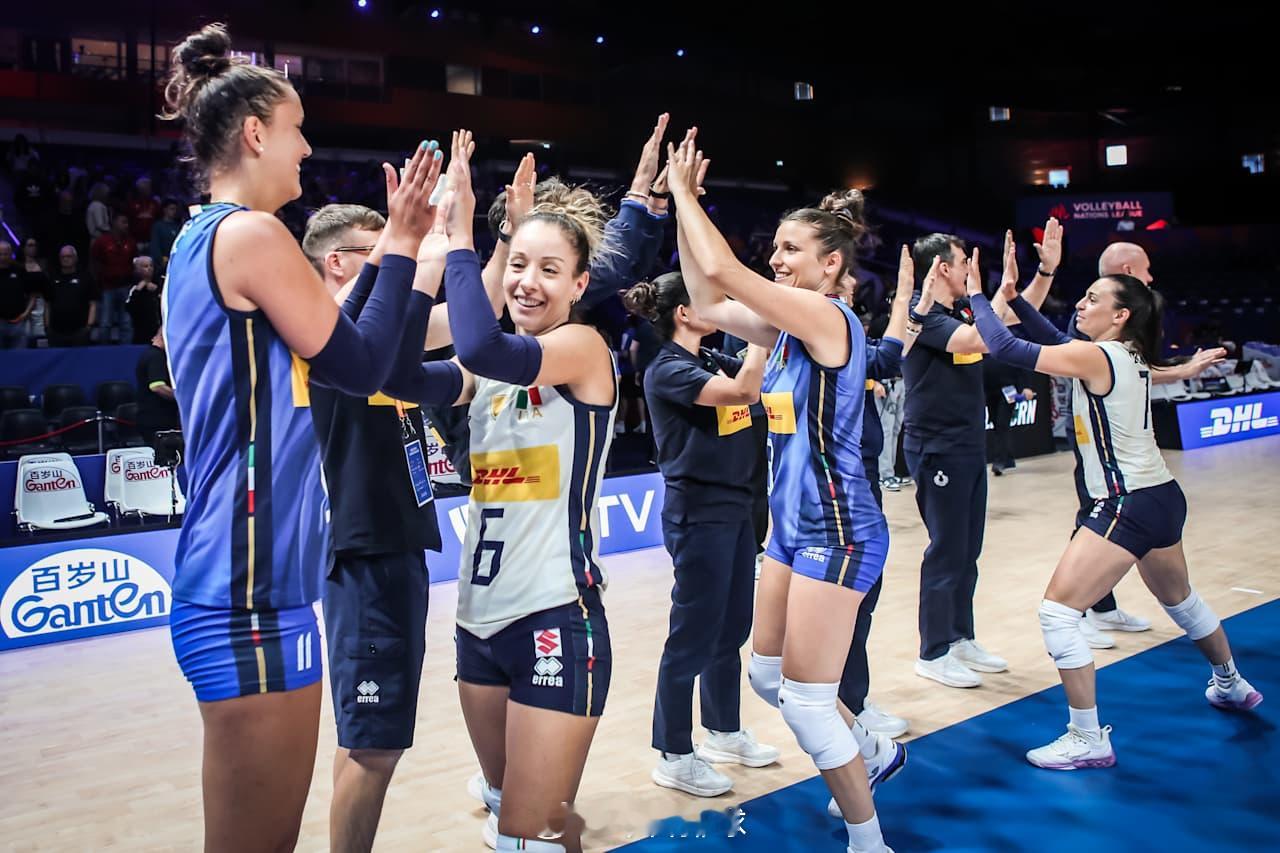 【2025世界女排联赛 分站赛第三周：意大利女排3-0比利时女排】北京时间7月9