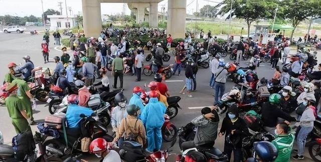 亚洲第一个倒下的国家即将出现，曾比肩中国，如今在走日本的老路。中国之所以能发展起