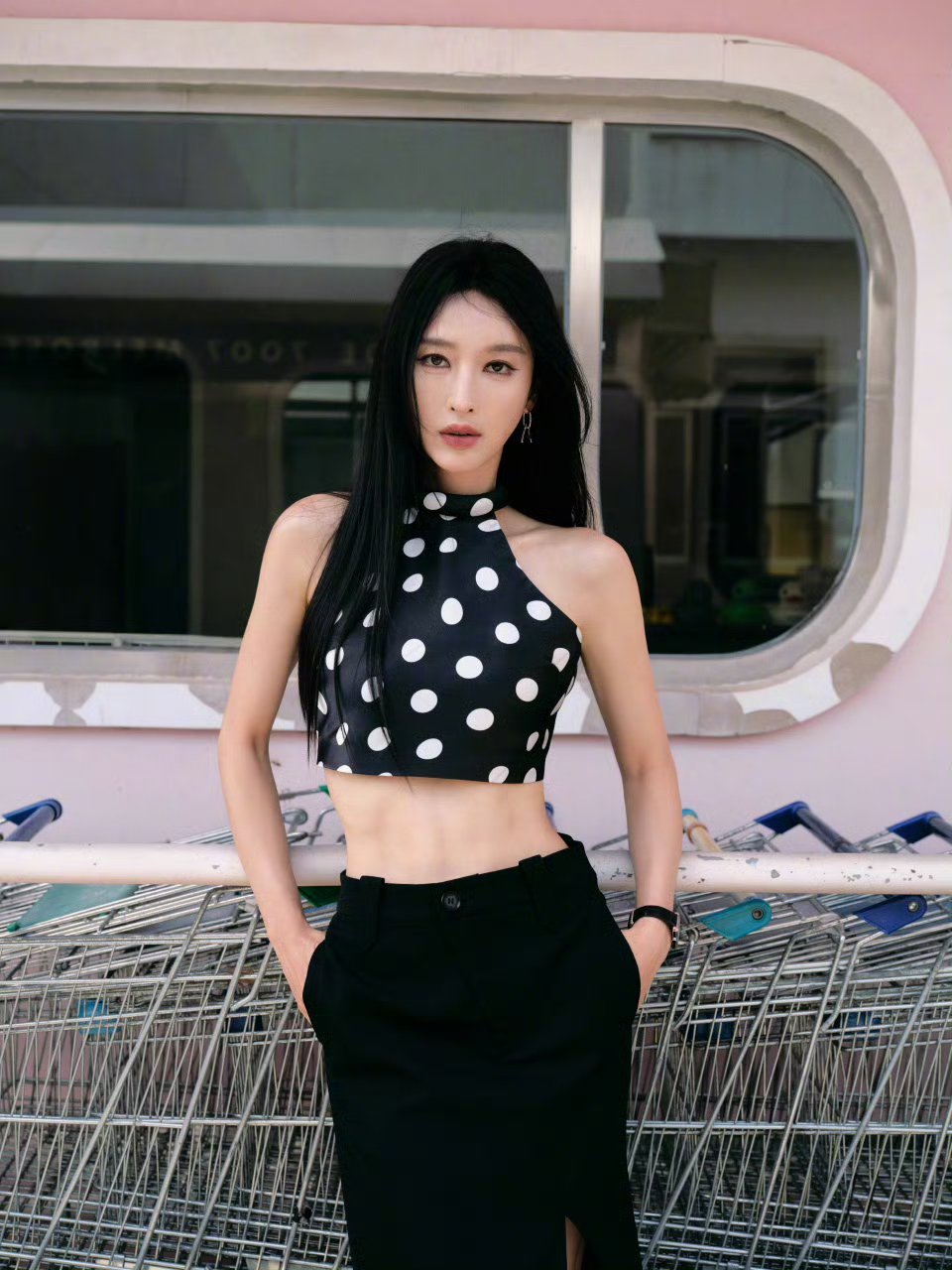 张俪斑点绝美造型～～张俪美女街拍 ​​​