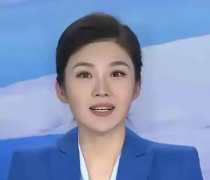 8000万眼球瞬间引爆。
郑子可把《唐律疏议》拍在诗词大会桌上。
她用法律条文解