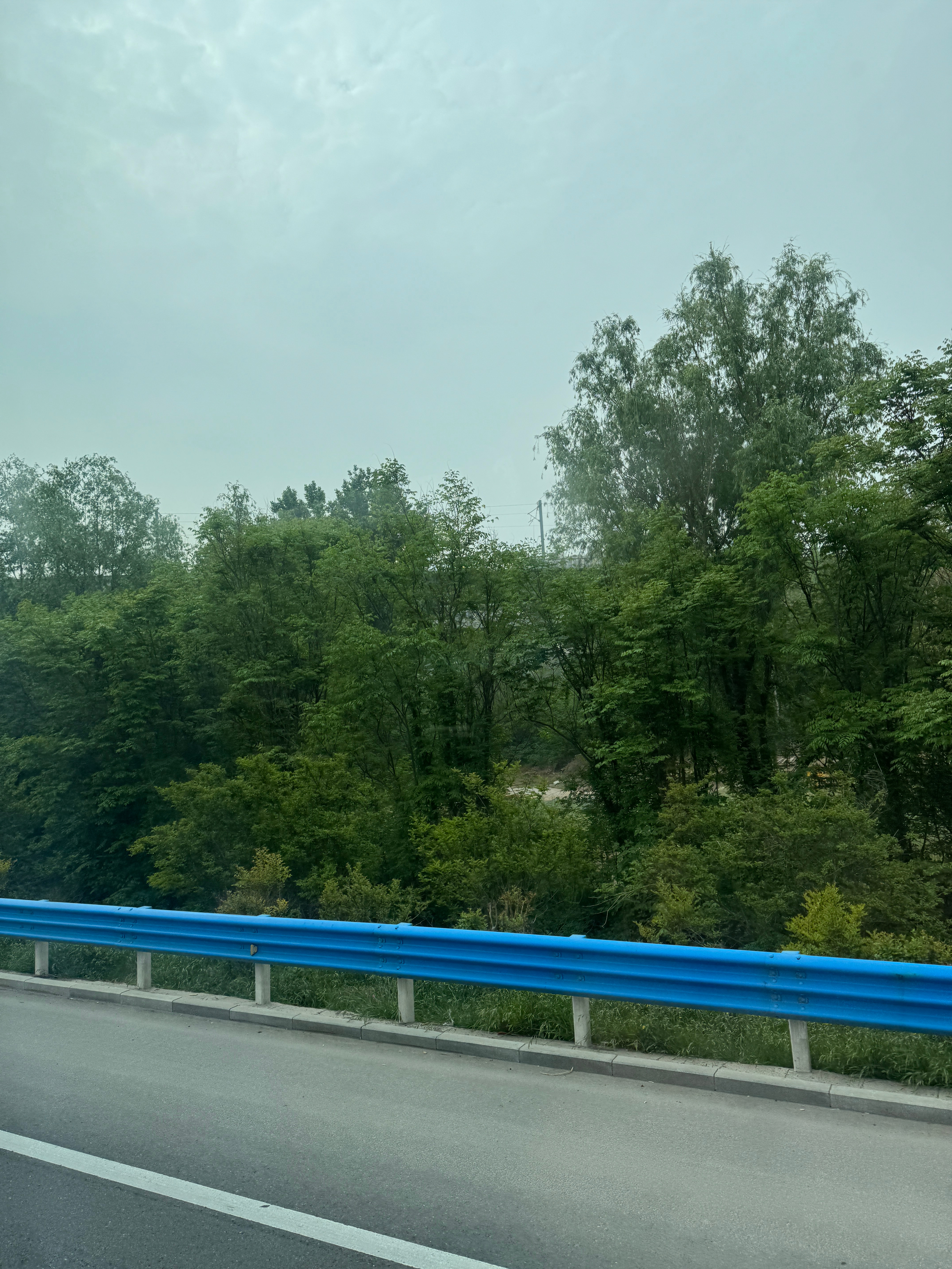 开户热席卷A股那么多新股民蜂拥开户，看起来都想在股市发财啊，哈哈。不过，股市的钱