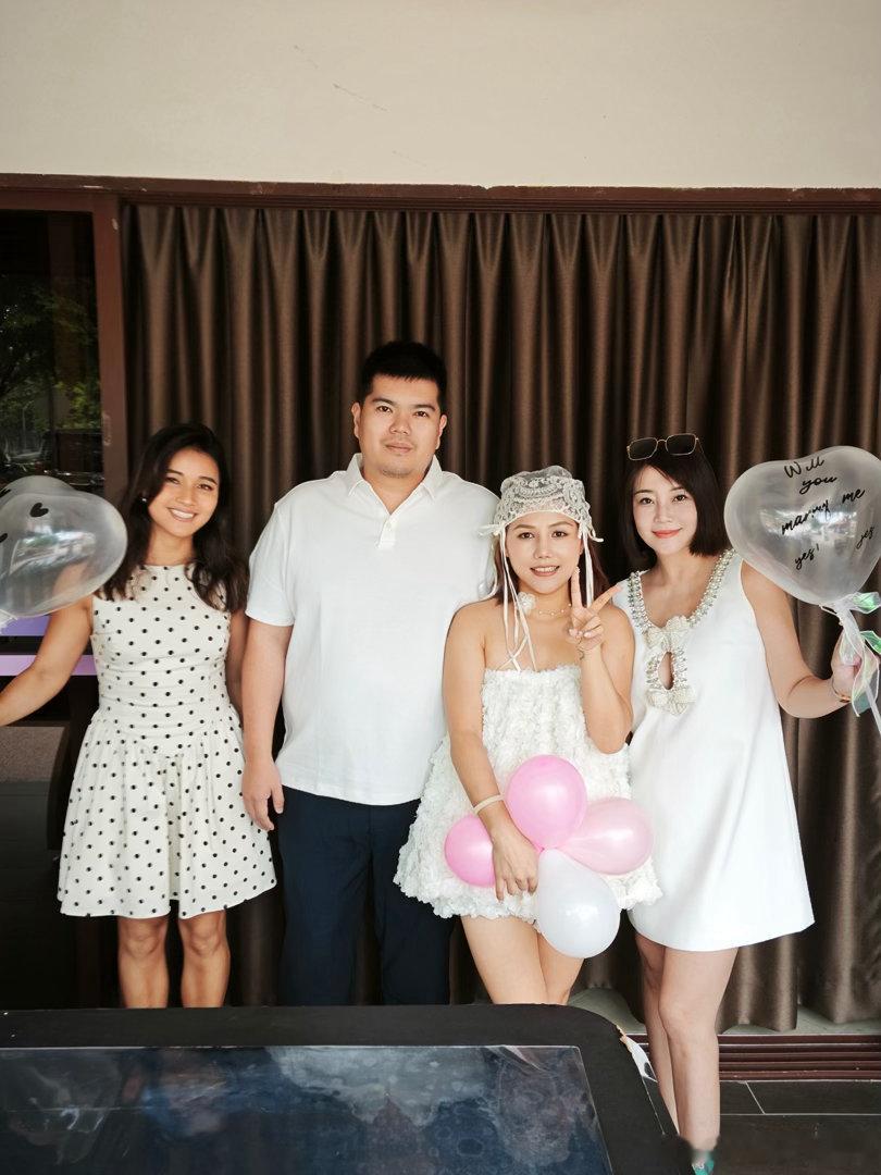 沾沾喜气，新婚快乐🎉，宝贝 