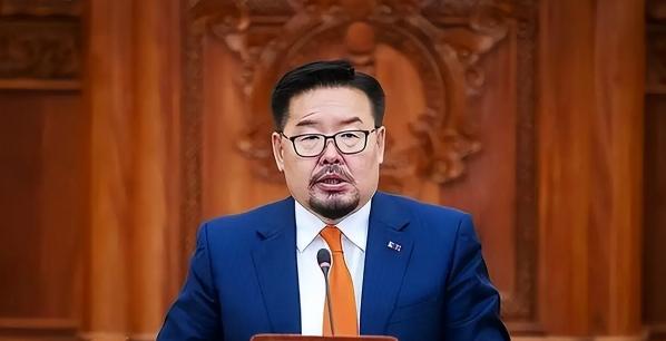 [太阳]蒙古国到底哪根筋搭错了，非要去撩那个永远不可能收它的北约？一个是只有30