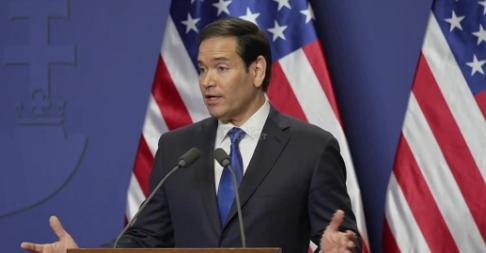 受中国制裁的美国国务卿卢比奥终于清醒了！他近日说：“中国是一个大国。其人口超过十