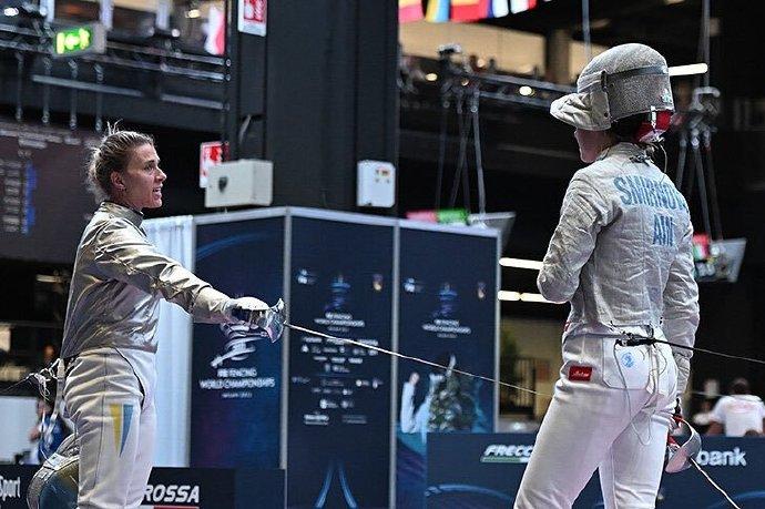 此前因为拒绝与俄罗斯运动员握手，差一点丢掉奥运参赛资格的乌克兰击剑运动员奥加尔·