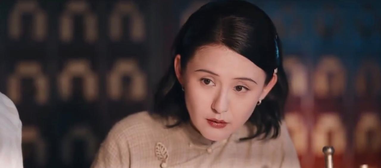 熬夜追完了《灼灼韶华》，这部剧太让人上头了。
  
   但看到很多人吐槽剧情太