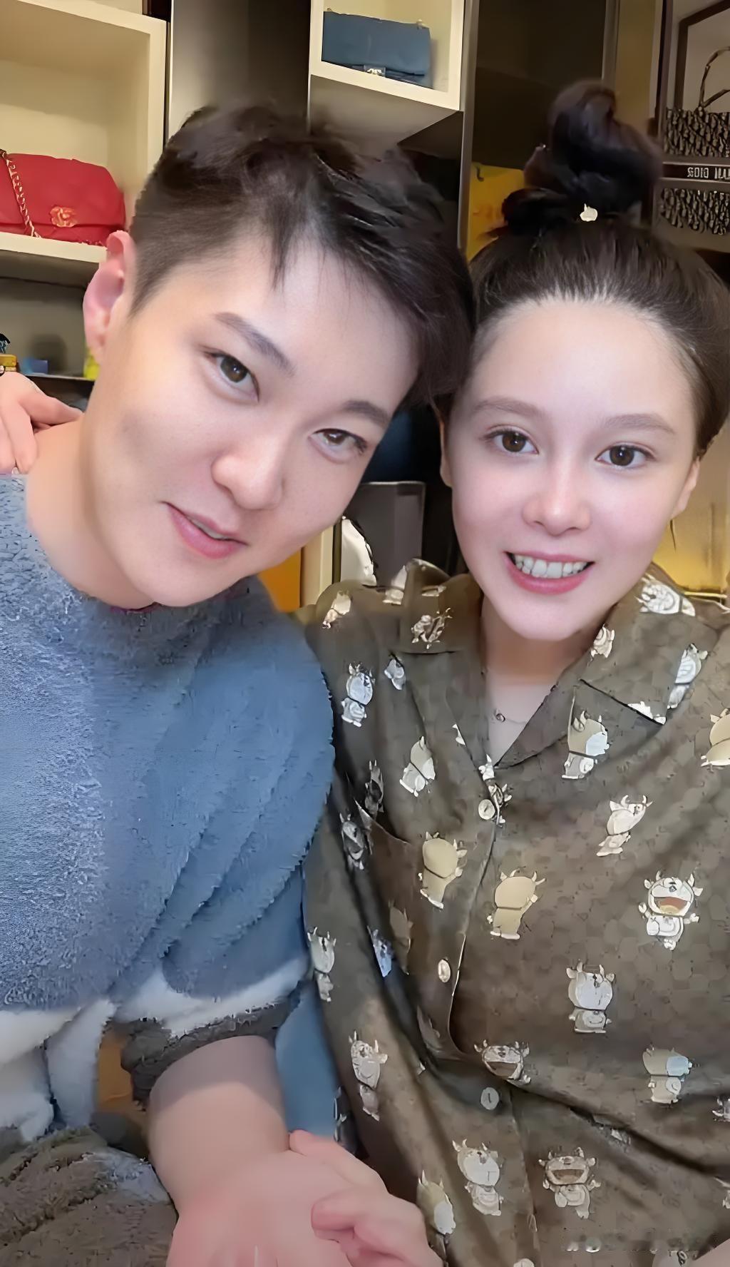 赵本山的女儿球球说，老公比她大七八岁，长的也不好看，可他是一个非常有素质有修养的