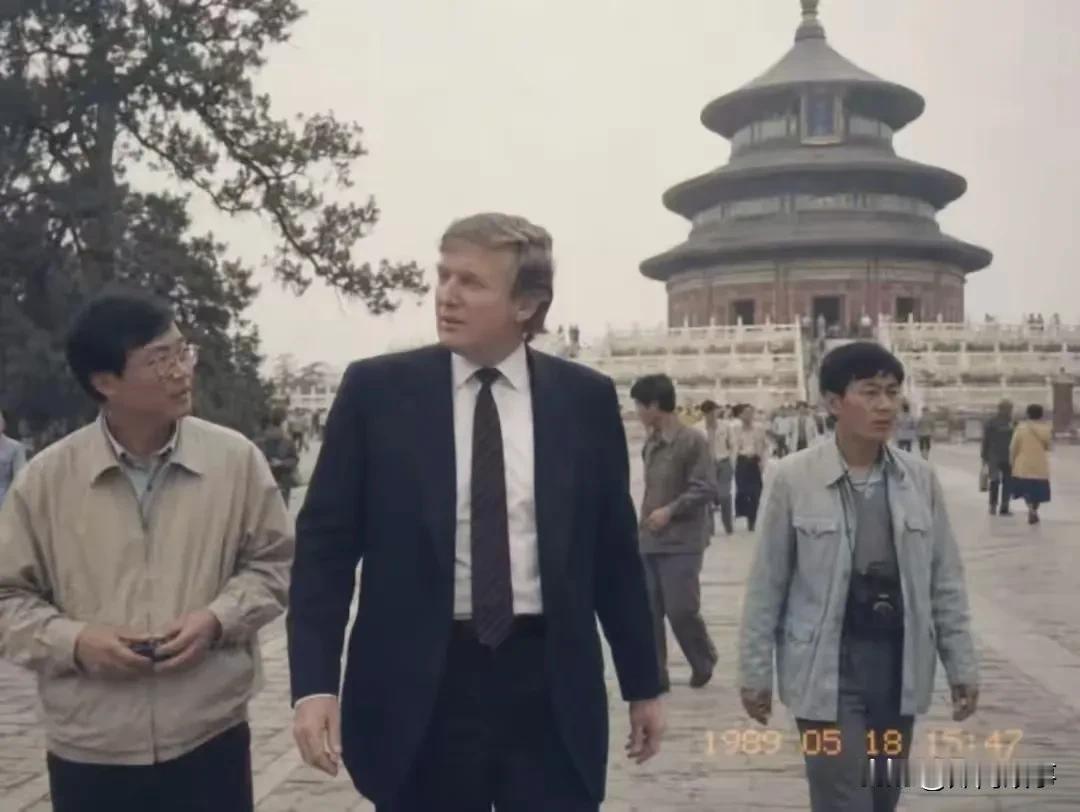 注意看照片日期，就到是故地重游，冥冥之中自有定数。
时间不语，只是缓缓流淌。
有