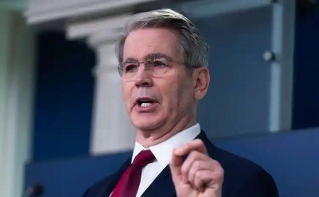 美国“变脸”可真快！中美吉隆坡刚谈妥，美国又变脸，美财长通告全球，将继续针对中国