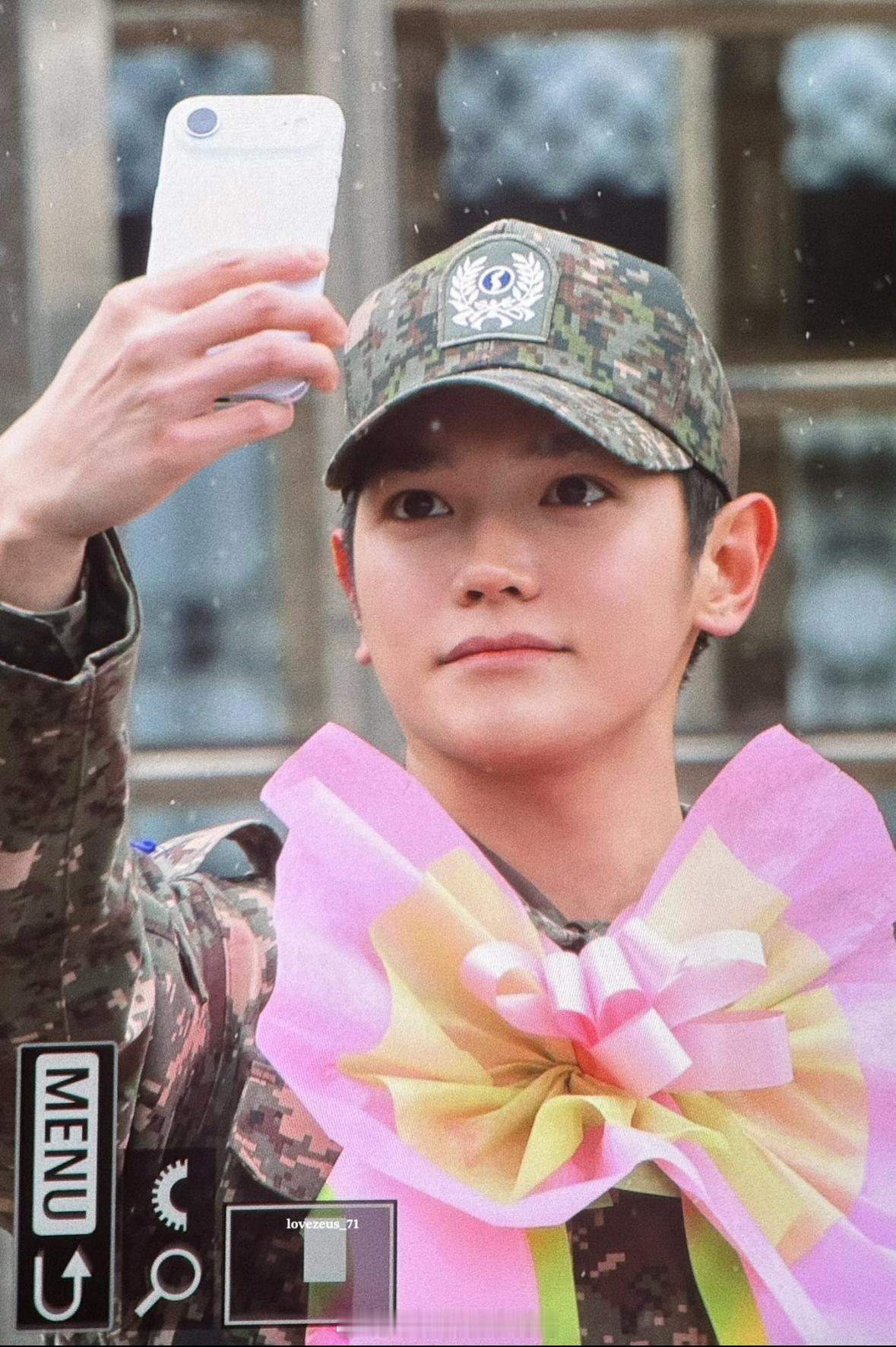 李泰容官宣亚巡演唱会李泰容SOLO亚巡日程 四颜一驾到！ 