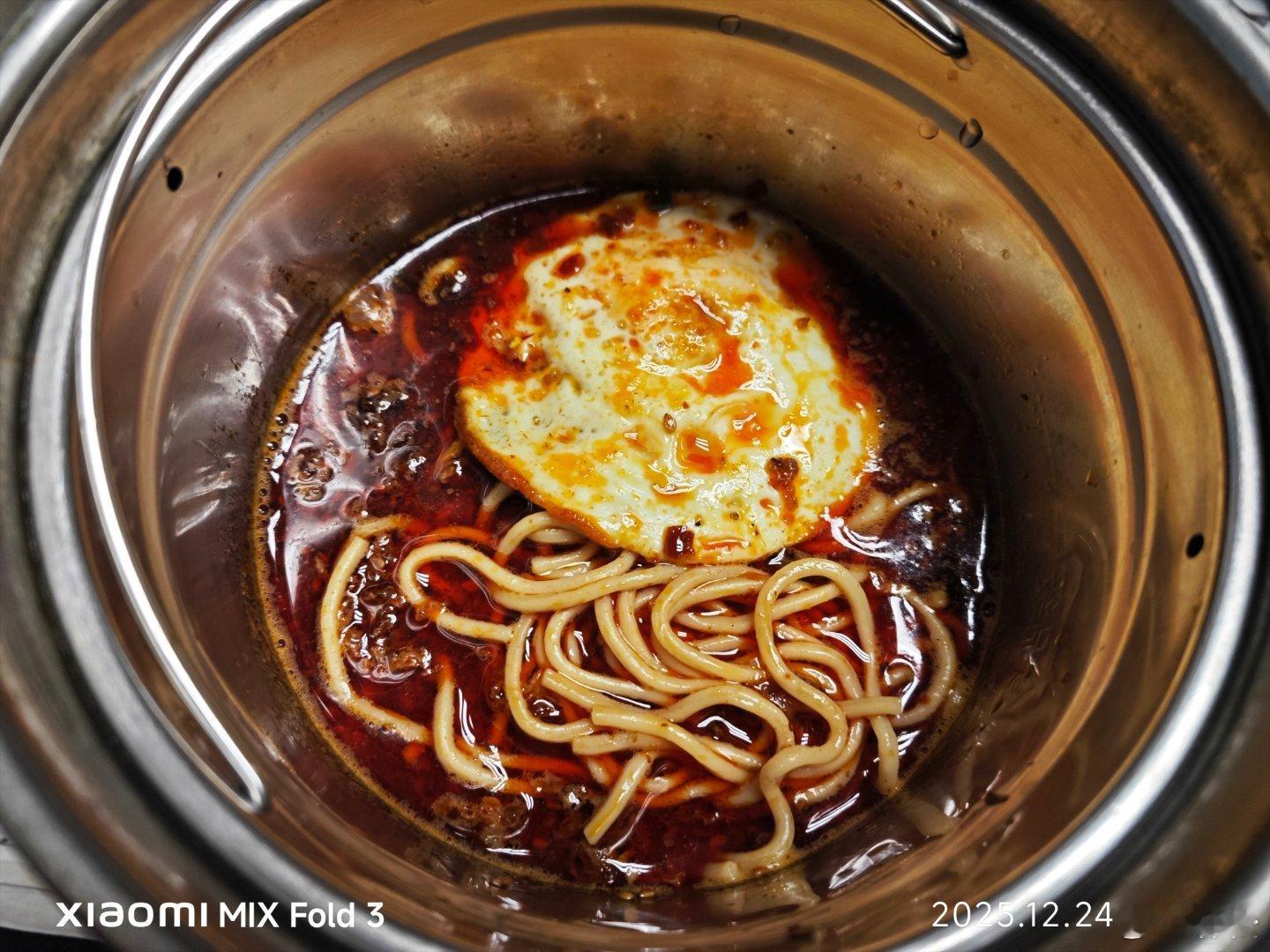 圣诞节吃剩蛋面。 