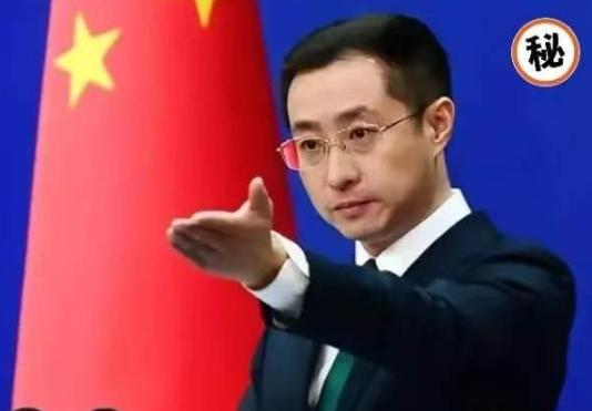 目前中国的最大问题，不是台湾问题，不是与美国的问题，也不是与日本问题。
 
真正