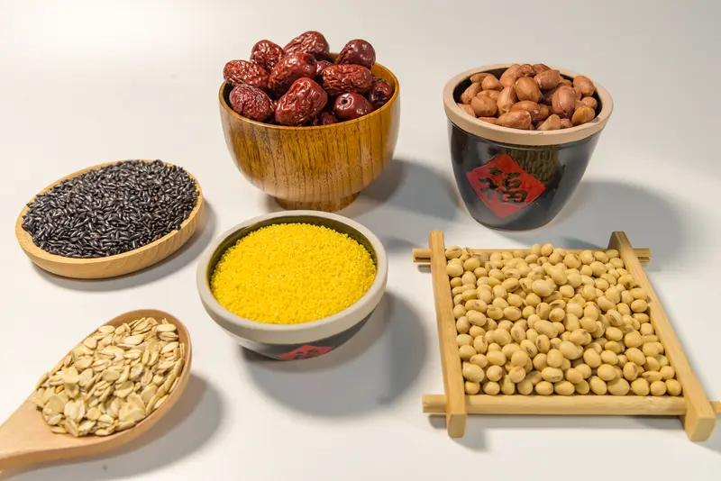 别被芝麻糊的“养生”表象骗了，它可能让血糖飙升！很多人爱喝芝麻糊，觉得能补气血、