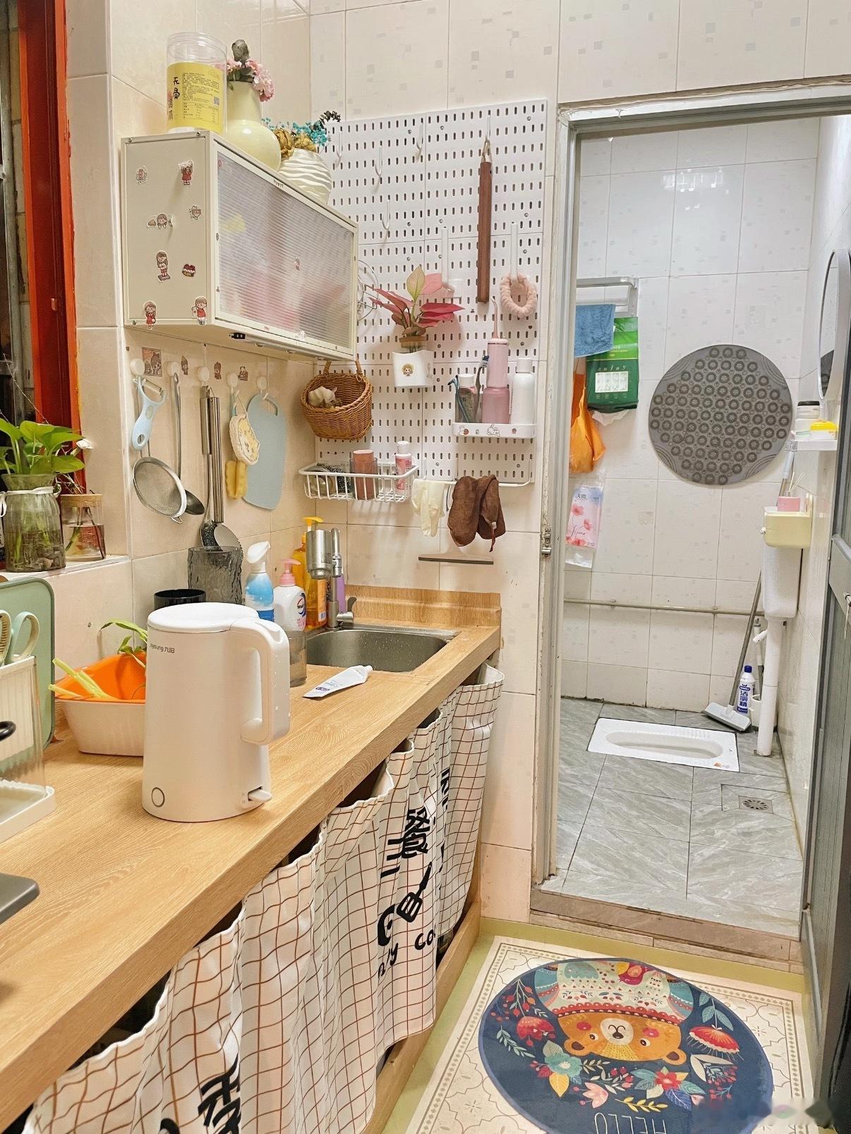 原来洗澡时不能开抽烟机不然会中毒问题是谁家的抽烟机和浴室会放在一起，正常不应该两