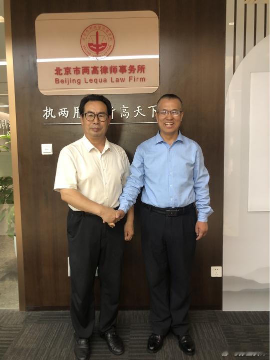 【“明君与清官”充满偶然性，律师李向安：构建法治社会是光明之途】纵观人类文明的发