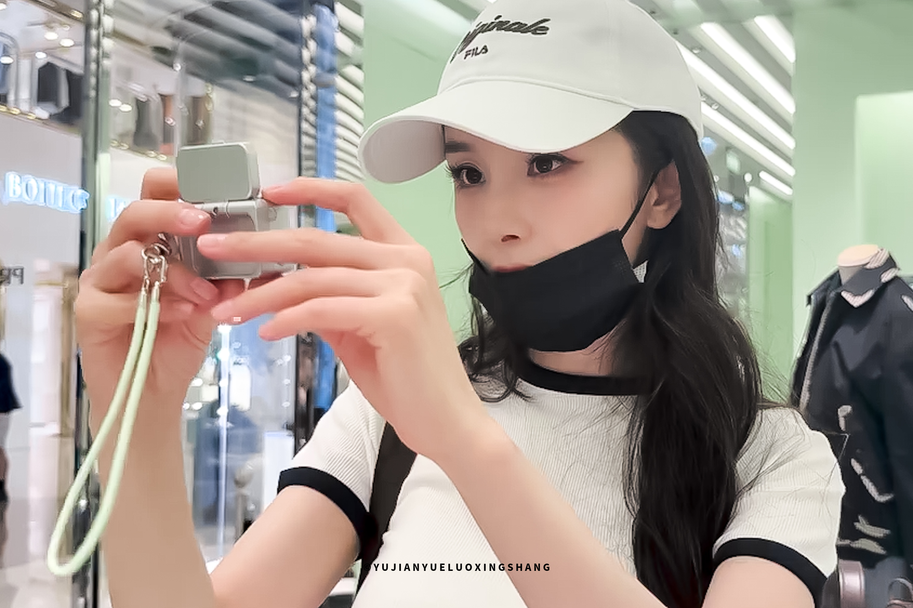 + 幻视和女友的日常 📷杨幂 · 杨幂绿色生日蛋糕 ​​​