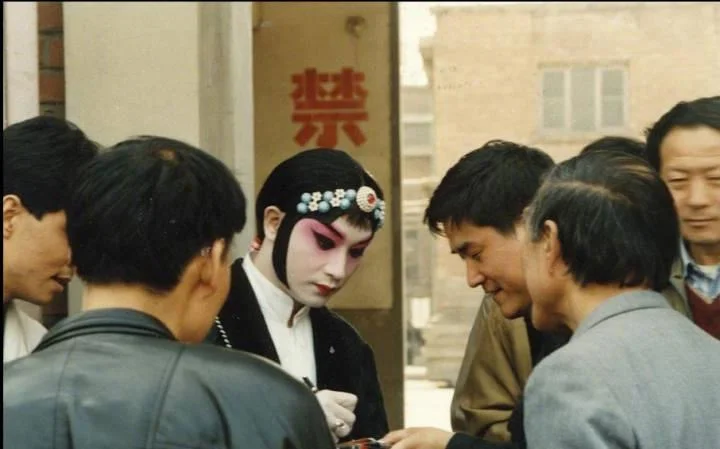 霸王别姬拍于1992当时张国荣的名气已非常大