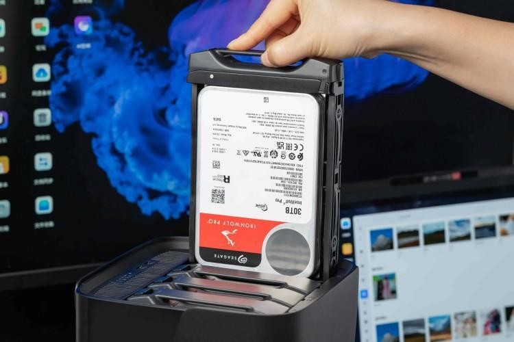 極空間Z425詳測：從普及大眾到AI智能，每一步都在突破邊界