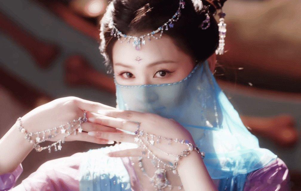 王奕婷献鱼一舞倾城王奕婷人设基础舞蹈就不基础 看过王奕婷的舞台才知何为惊艳，无论