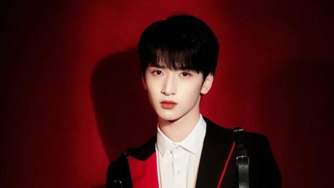 你知道吗？严浩翔在5月2日时代少年团广州演唱会上哭了，相关话题直接冲上全网热搜。