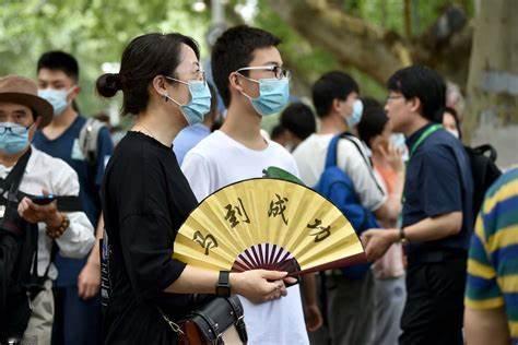 高考出分祈福首选辽宁铁刹山 一年一度高考出分、填报志愿的重要时刻来了，十几年寒窗
