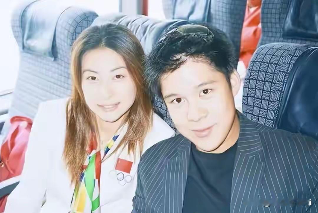 霍启刚说，我现在了解到《体育界的饭圈文化》也给到我们的，给有些运动员带来了很大的