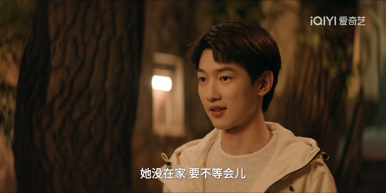 《天才女友》只能考第一，只能考第一，考第二就是失败。
   女主林知夏送给金百慧