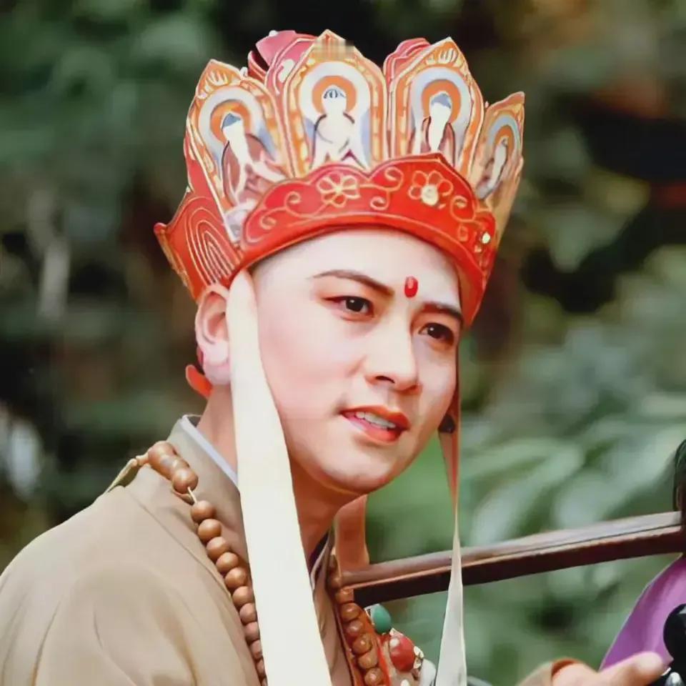 迟重瑞唐僧都出来直播带货了，广大网友发问：“如来佛祖同意了吗？”大家感觉挺奇怪的