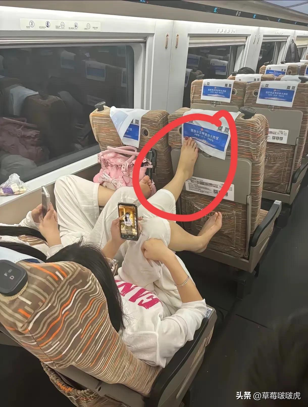 不得不说，大庭观众之下，这样不太好吧！[捂脸][捂脸]