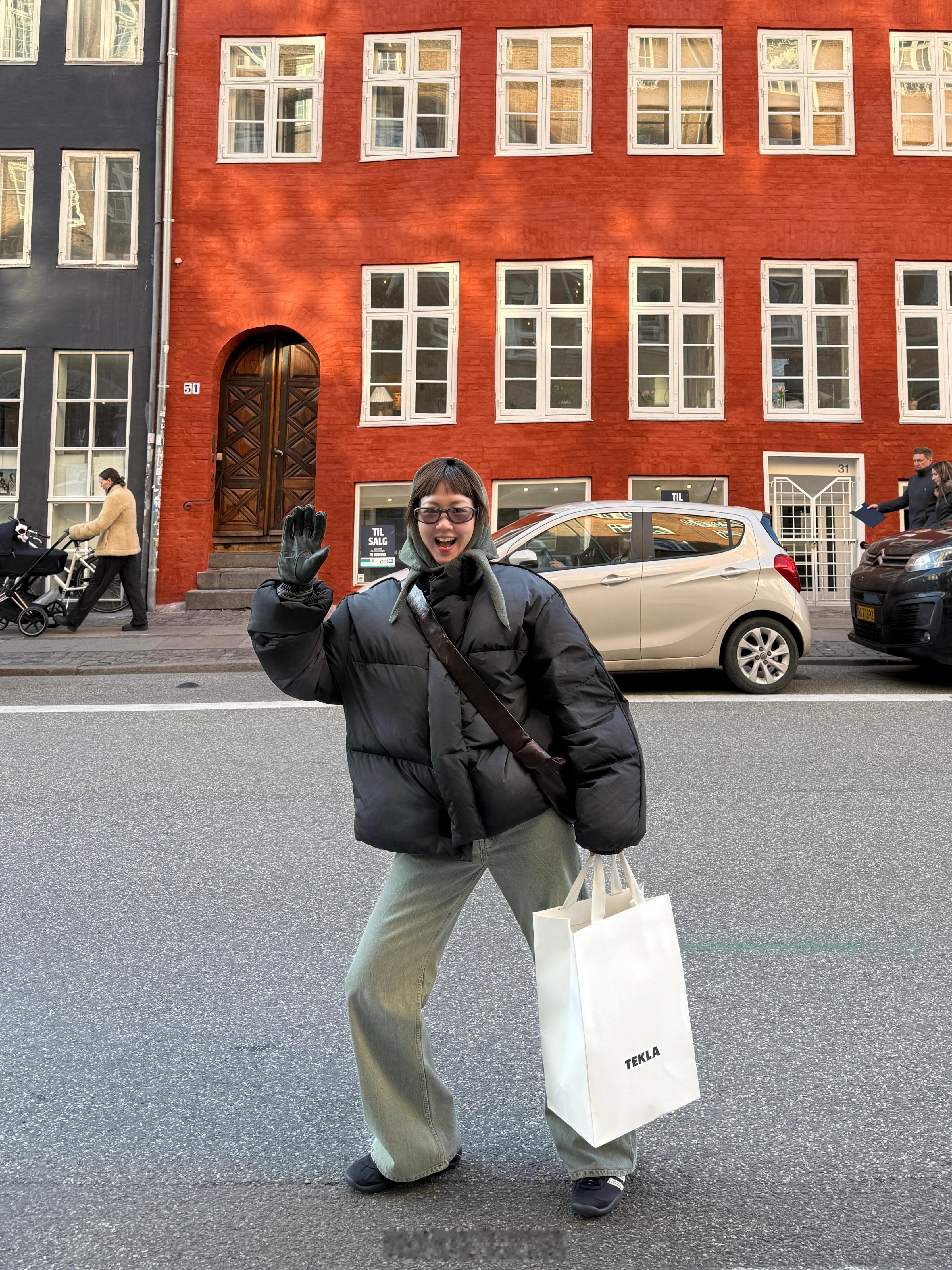 哦莫！和李灿荣同款墨镜了！（我先戴🫰🏻🤭anton