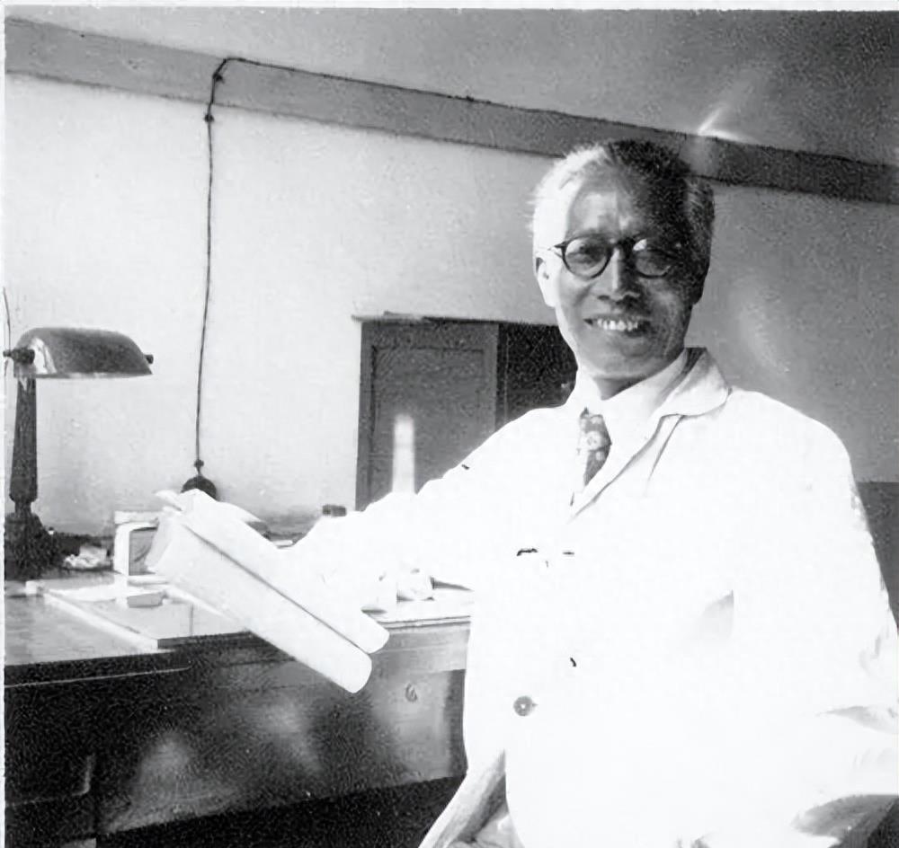 “被笑‘老药罐子搞化学’40年！直到中科院上海有机所晒出《黄鸣龙1958年手写反