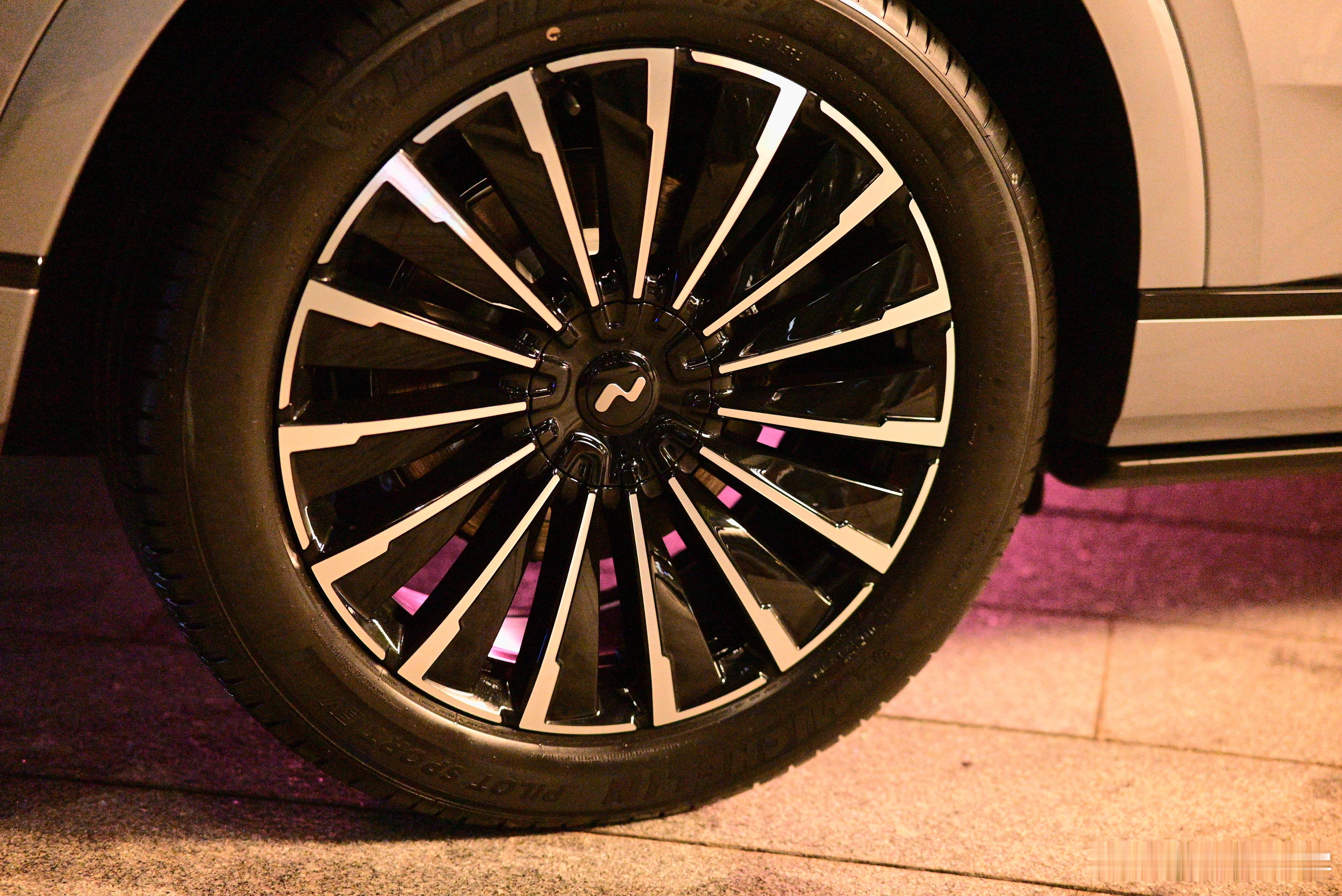 你们喜欢乐道L90这个新轮毂吗？乐道汽车