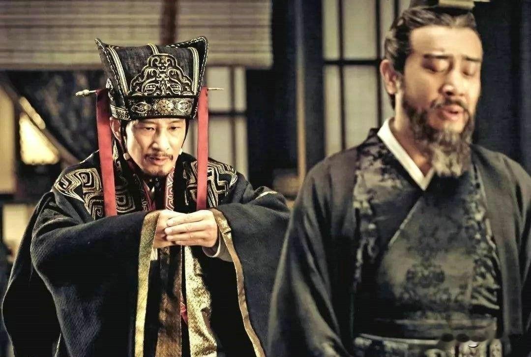 贾诩七旬卧病告诫后人不要随意站队，二十六年后子孙全族安然无恙，这个决定有多重要？
