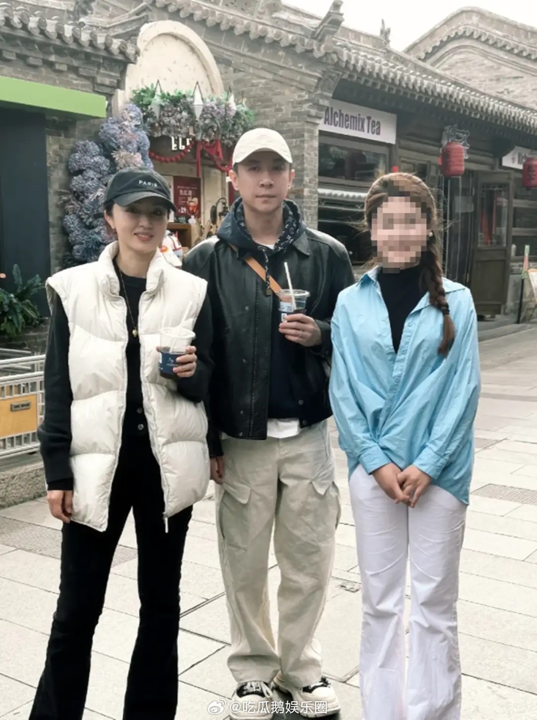 董璇陪张维伊回老家扫墓大同古城偶遇董璇张维伊董璇清明节前陪老公张维伊回老家大同给