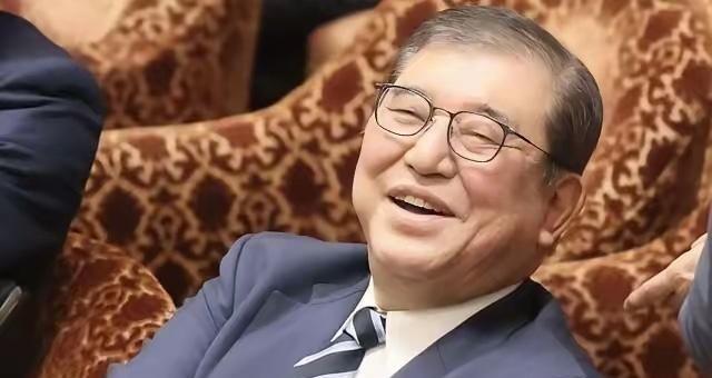 日本为何总要赌国运侵华？很多人以为是军国主义。错了！真相是，日本前首相石破茂亲口