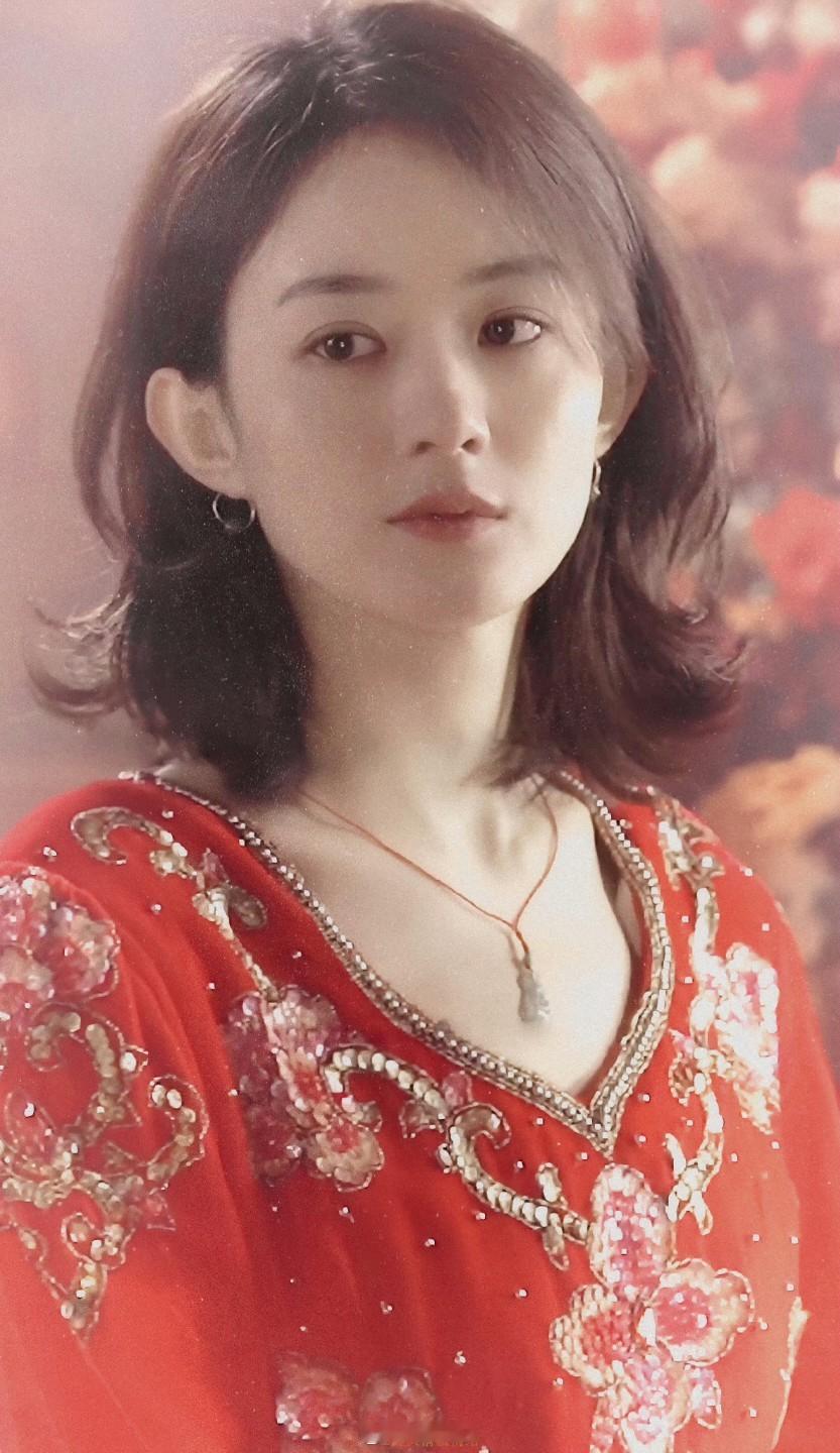 赵丽颖赵丽颖白狐狸赵丽颖 电影向阳花🌻花会沿路盛开 你以后的路也是” "𝐹?