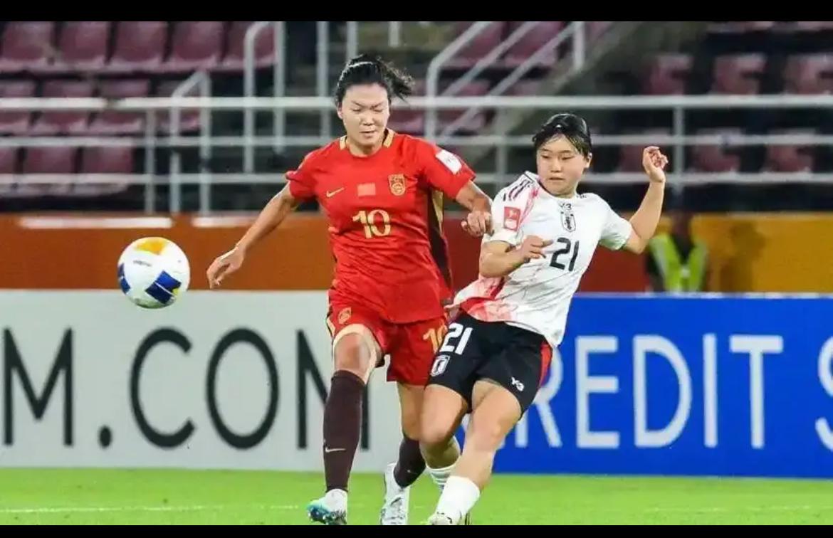 足球比赛是和平时期的战争，德国足球队也被称为日耳曼战车，德国足球队获得过四次世界