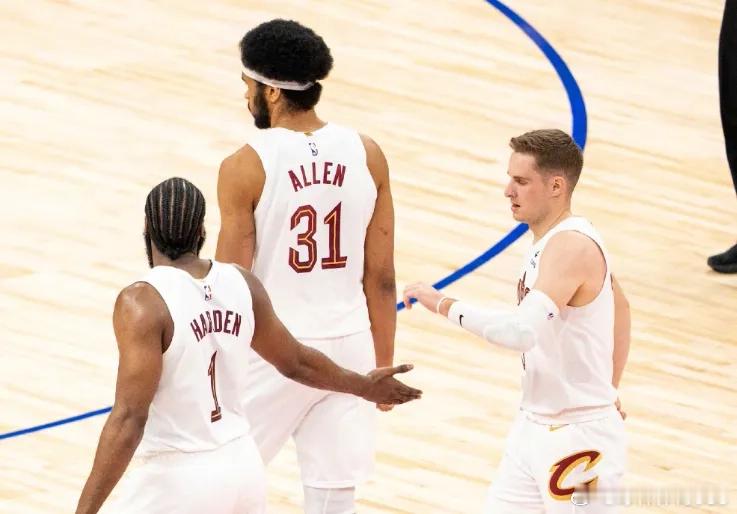 北京时间5月18日，NBA东部半决赛抢七对决，骑士奔赴客场挑战活塞。骑士用出色的
