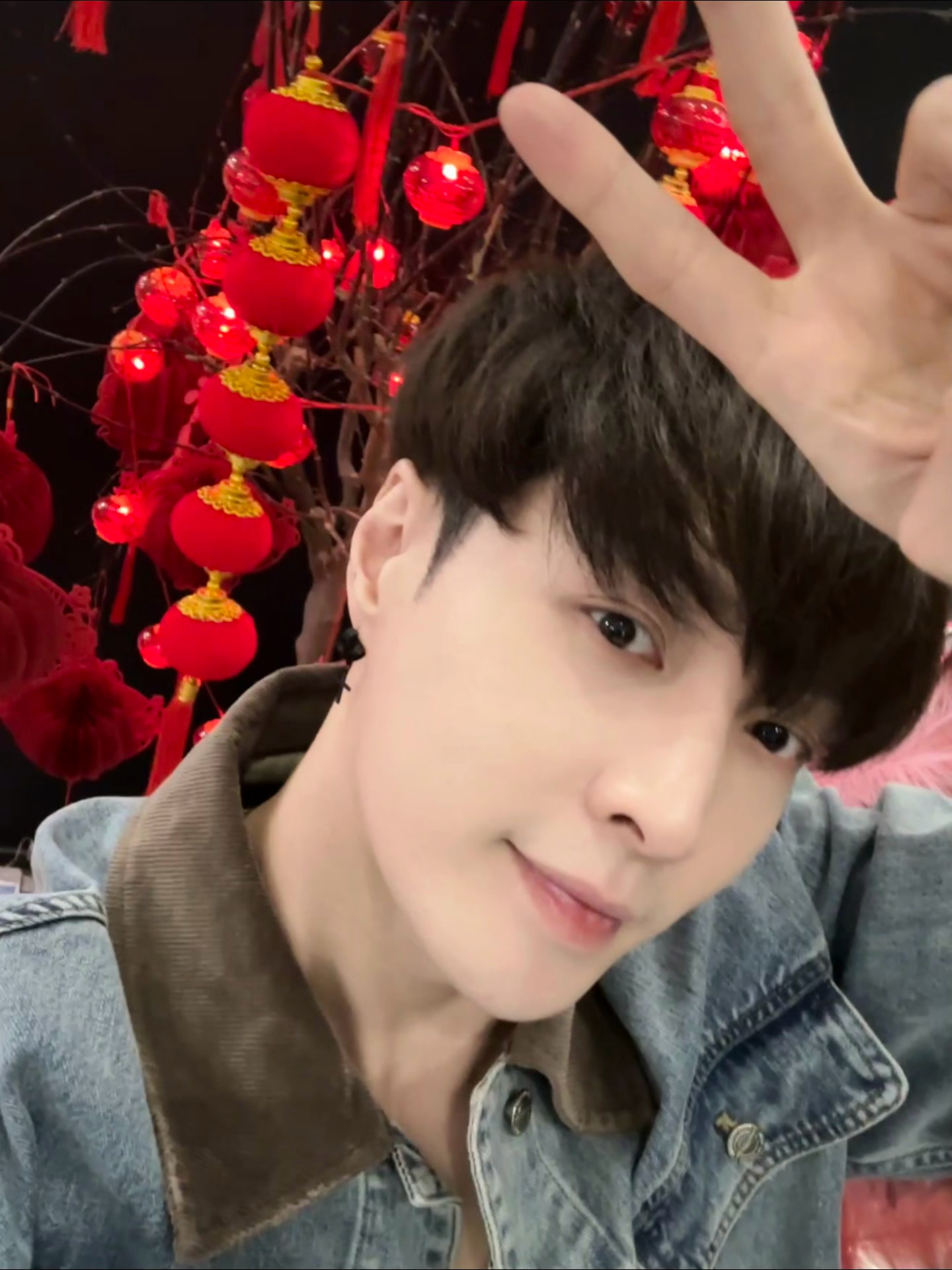张艺兴脸怎么了宝宝好可爱好可爱张艺兴每时每刻原创音乐制作人张艺兴