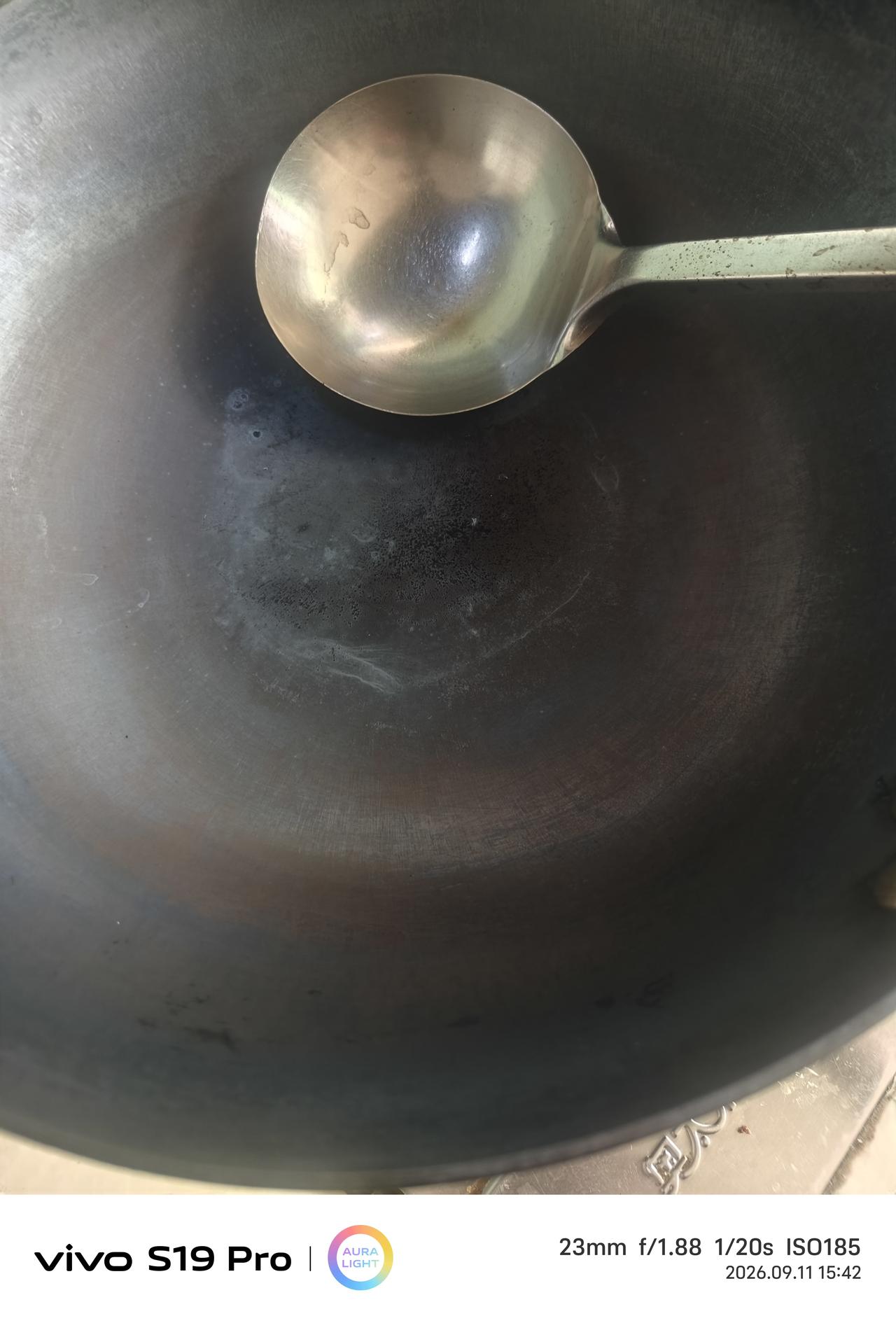 愚蠢的事我又做了一次……唉，脑袋瓜子不记事啦，转身就忘了，是不是老了……我刷完锅