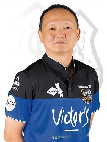 【说说王志和樊振东的交往】王志与樊振东是师徒+知己的关系，德国德甲俱乐部一年的深